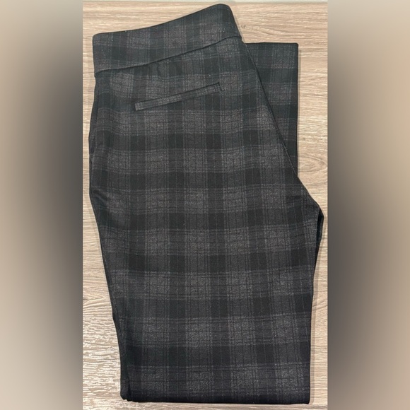 Hilary Radley Black & Gray Plaid Pants Size M - Picture 1 of 16